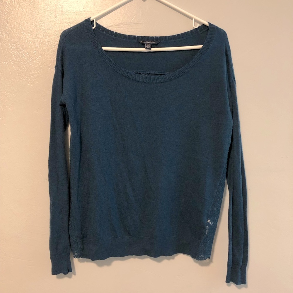 American Eagle long sleeve floral scoop sweater